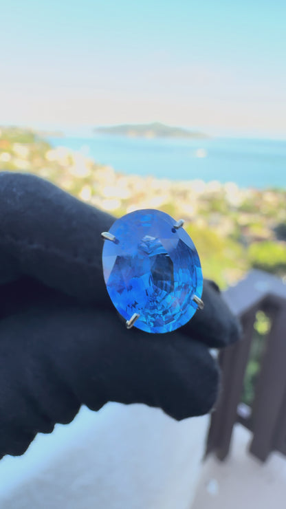 4.36ct Unheated Vivid Cornflower Blue Sapphire